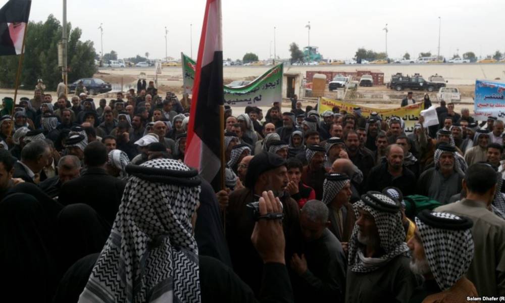 بالفيديو .. الجنوب بيا وكت تترحم لـ"صدام" بس غير "الزبايل" صعدوا صيته .. الجنوب يتظاهر
