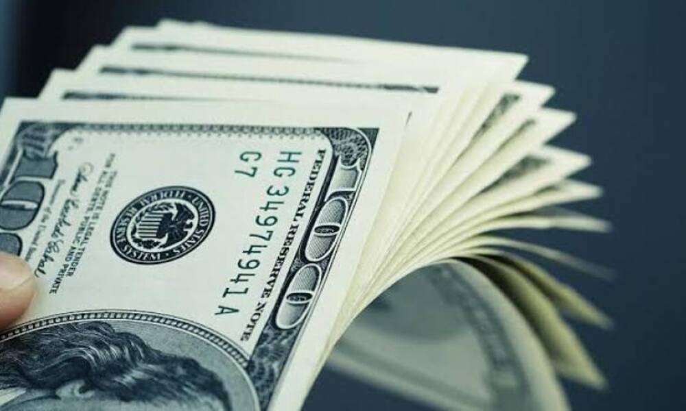 اسعار صرف الدولار في البورصة العراقية ومكاتب الصيرفة اليوم الاثنين