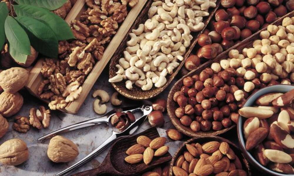 تعرفي على اهم 8 فوائد صحية لتناول المكسرات