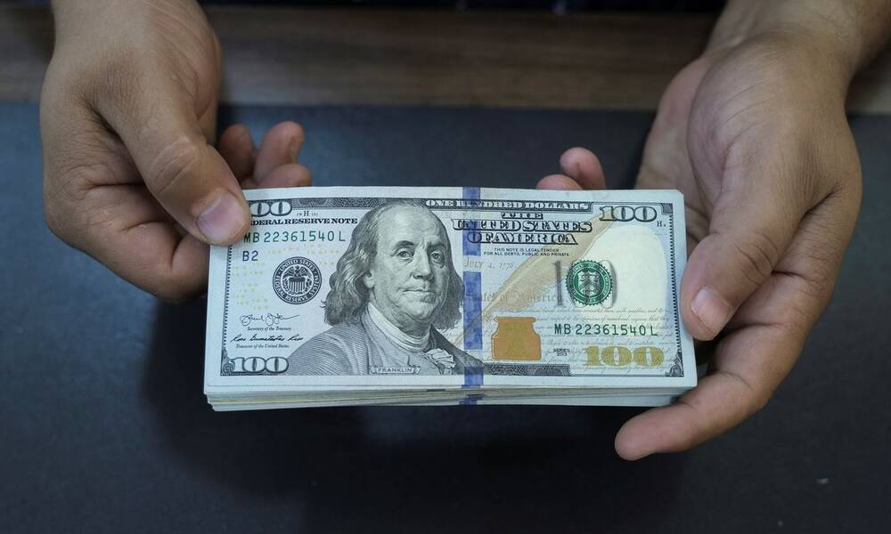 انخفاض في اسعار الدولار مقابل الدينار العراقي