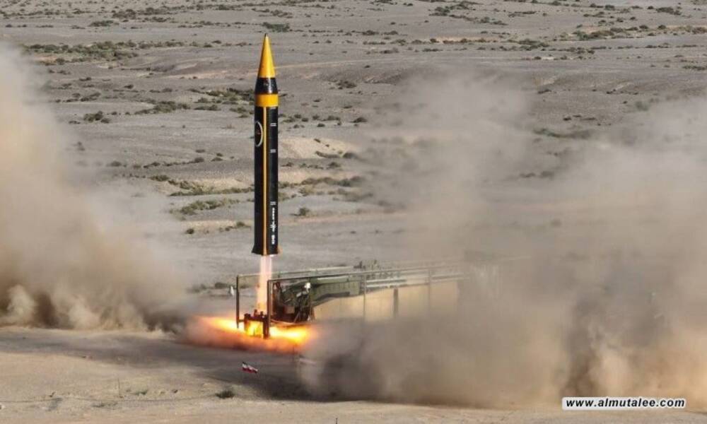 الدفاع الايرانية ..تزيح الستار عن صاروخ من الجيل الرابع من صواريخ "خرمشهر" بعيدة المدى
