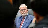بعد إحالته إلى التقاعد من قبل رئيس الجمهورية.. تعين محافظ بغداد السابق مستشاراً للسوداني!