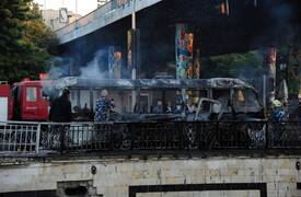 انفجار عبوتين ناسفتين على حافلة عسكرية في دمشق