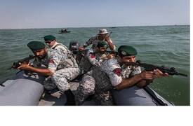 قوات إيرانية تواجه قراصنة في خليج عدن
