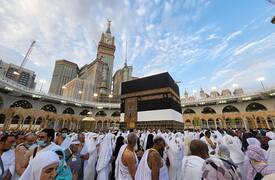 رسميا ..السعودية تسمح بحج النساء دون محرم