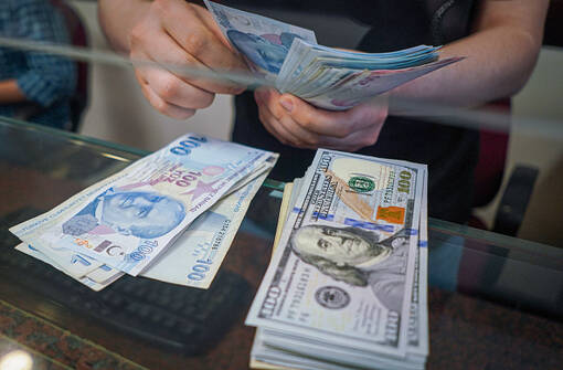 هبوط جديد بالليرة التركية مقابل الدولار