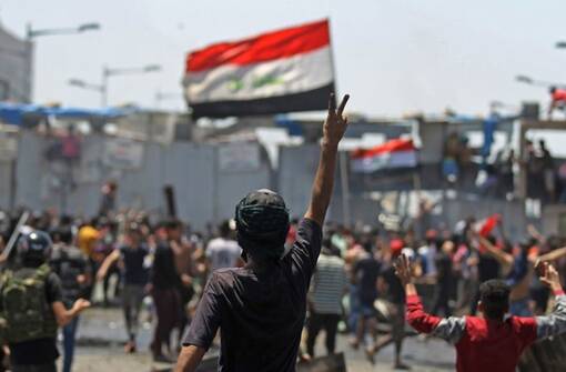بمناسبة الذكرى الثالثة لتظاهرات تشرين توافد مئات المحتجين إلى ساحة التحرير